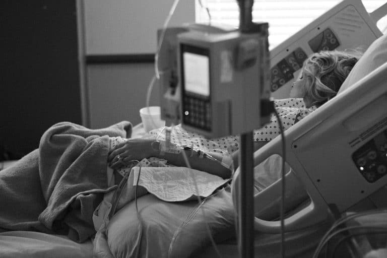 Dans le coma pour une crème achetée sur Internet