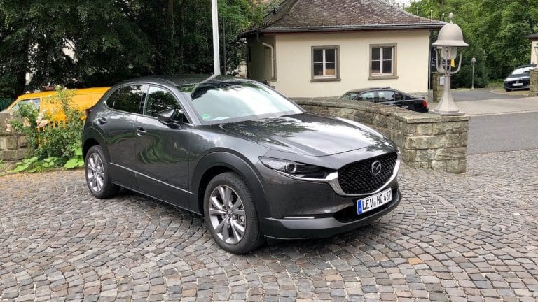 Mazda se lance dans l&rsquo;automobile électrique, son premier modèle officiellement teasé