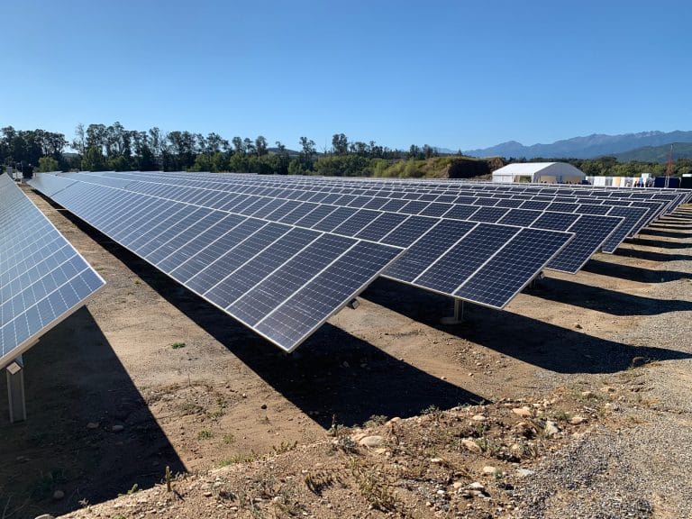 Corse : l&rsquo;île de Beauté se dote de sa 3eme centrale solaire