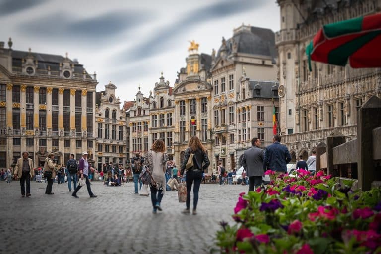 Bruxelles : d&rsquo;ici 2035, les véhicules essence et diesel auront totalement disparu (Partie 1)