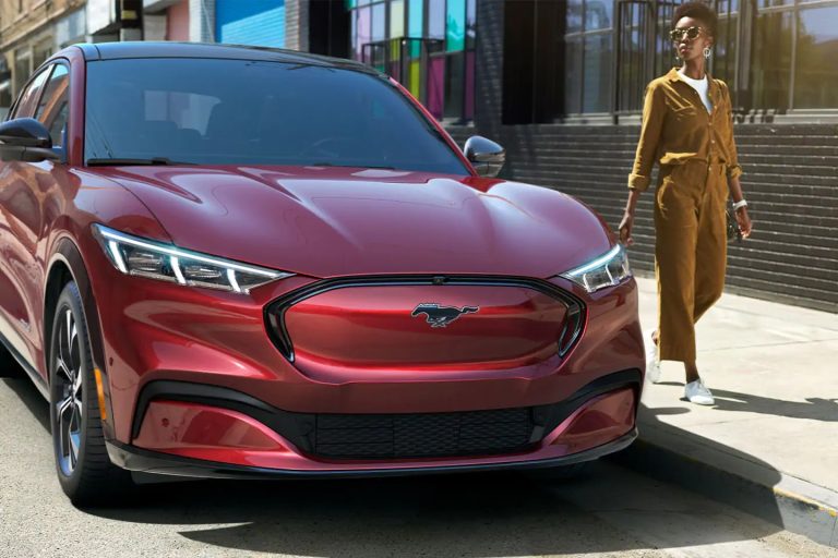 Le Mustang Mach-E, premier SUV électrique de Ford, est officiel !