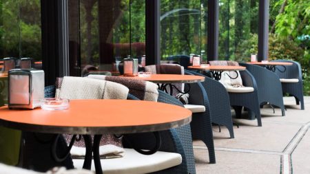 Faut-il interdire les terrasses chauffées ? Faut-il interdire les terrasses chauffées ?