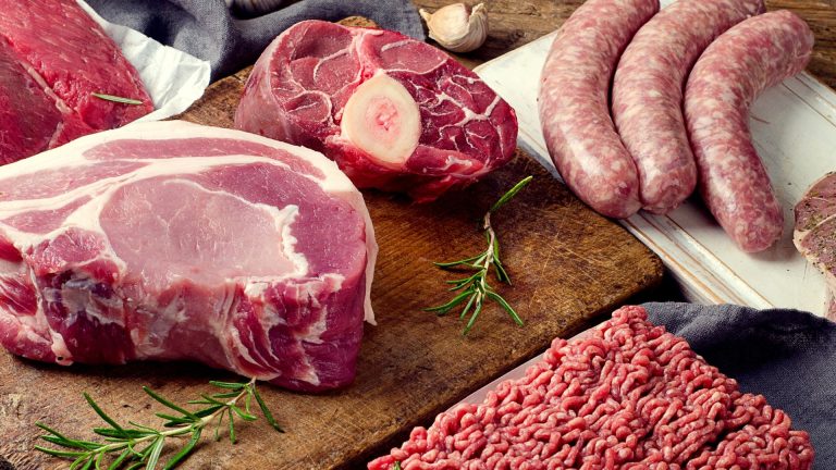 Manger moins de viande serait bon pour le climat