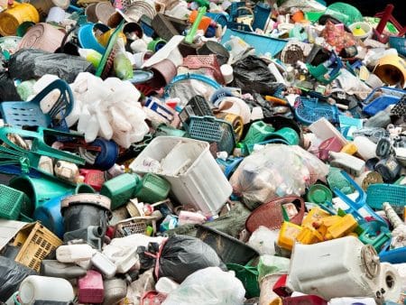 L’Assemblée nationale veut l’abandon définitif du plastique à usage unique d’ici 2040