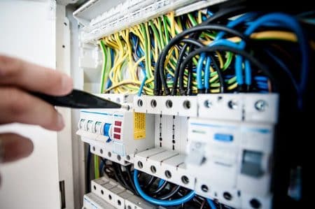 3 astuces inédites pour diminuer la facture d’électricité à la maison !
