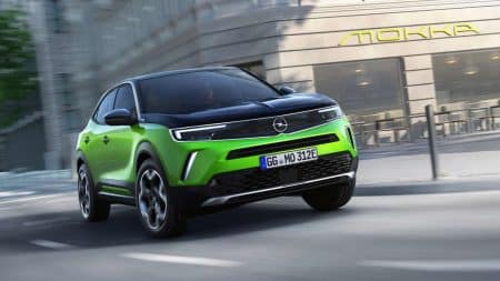 Opel Mokka-e : l’allemand dévoile son premier SUV purement électrique (et il envoie des étincelles)