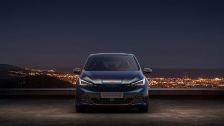 Seat dévoile le Cupra el-Born, sa citadine 100 % électrique grand-luxe !