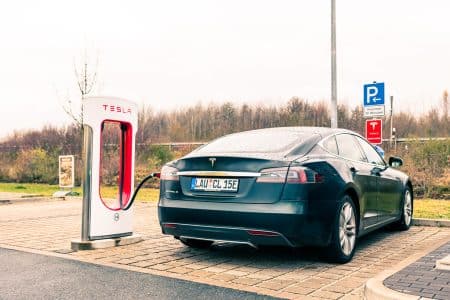 Tesla prépare le lancement d’un modèle low-cost à 20 000 euros !