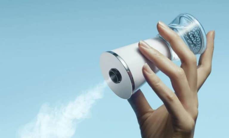Il met au point le FEND, un dispositif pour « nettoyer » les voies respiratoires