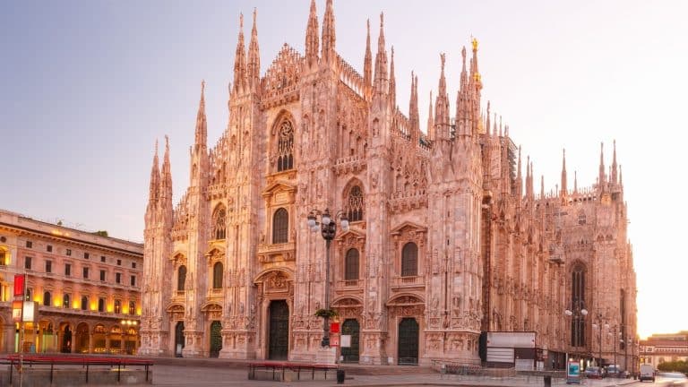 Milan : Il sera bientôt interdit de fumer en extérieur à moins de 10 mètres de quelqu’un
