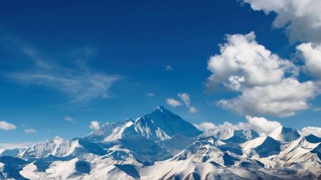 Un projet de nettoyage d’envergure sur l’Everest