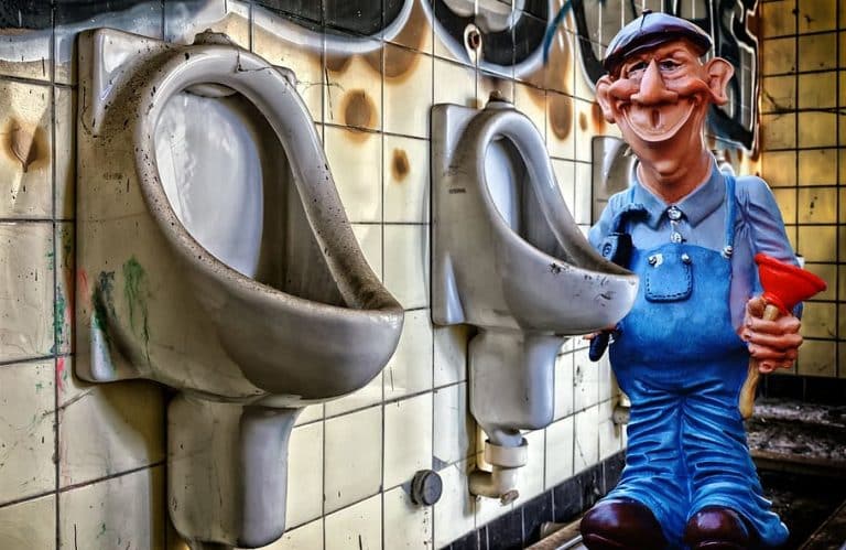 Avec cet urinoir pour femmes, l&rsquo;égalité des sexes devant les toilettes est en marche !