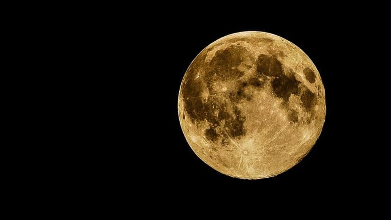 Un drôle de cube est apparu à la surface de la lune