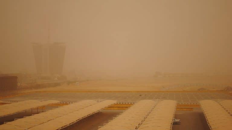 Une tempête de sable paralyse l&rsquo;Irak