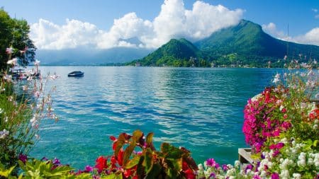 Le plus beau lac de France se situe en Savoie !