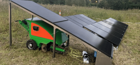 Micro-tracteurs solaires en Afrique subsaharienne : une révolution technologique pour l'autonomie financière des agriculteurs ?