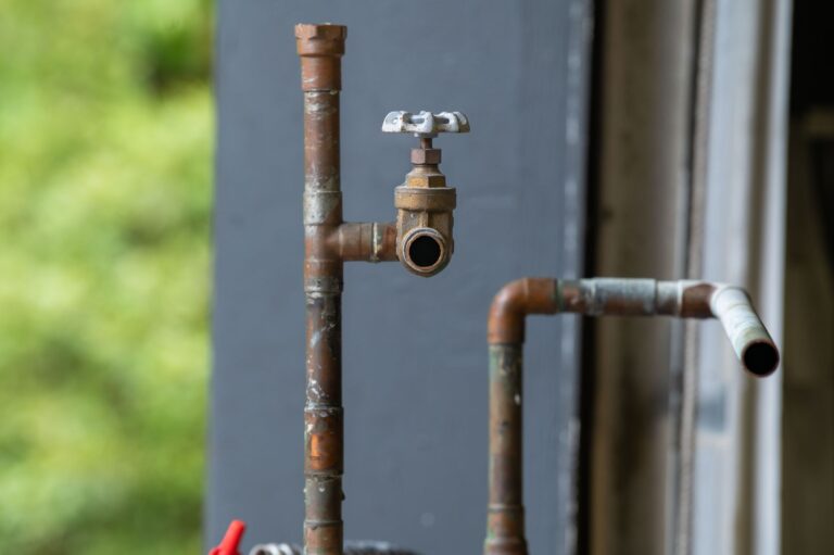 Pourquoi vos factures d’eau vont augmenter malgré une consommation réduite : ce que vous devez savoir