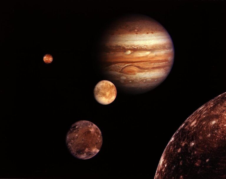 Les lunes glacées de Jupiter et Saturne : une découverte surprenante pour la recherche de la vie