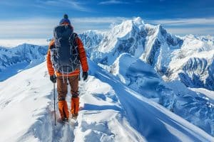Voyage au cœur de l'Alaska sauvage : découvrez les secrets et les dangers d'une terre inexplorée