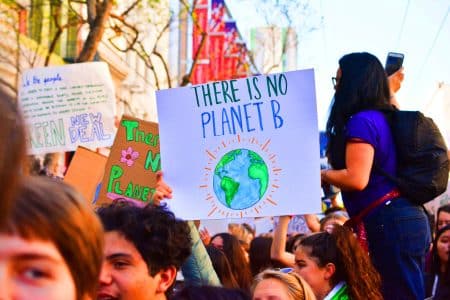 Ce projet de loi climato-nature pourrait sauver le Royaume-Uni d&rsquo;un avenir brûlant à plus de 40°C et ravagé par l&rsquo;inflation