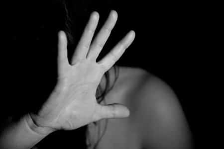 « Quand le climat se déchaîne, les violences aussi » : cette étude révèle que le changement climatique pourrait aggraver les violences faites aux femmes, exposant un lien troublant entre crise écologique et sociale