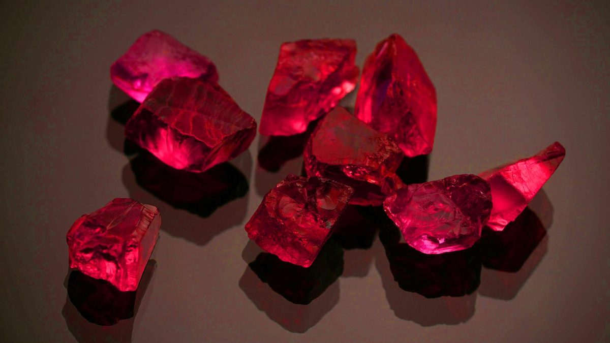 Ce spinel ultra-lumineux, 10 fois plus éclatant qu’un diamant, pourrait déclencher une révolution quantique avec ses qubits Ce joyau rare, 10 fois plus lumineux qu’un diamant, promet une révolution quantique : le spinel dévoile ses mystères en qubits