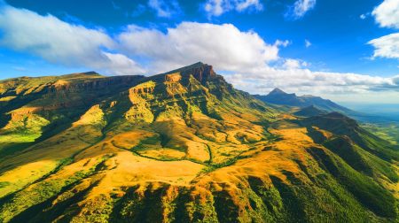 Ce pays unique au monde : le seul entièrement perché à plus de 1 000 mètres d’altitude