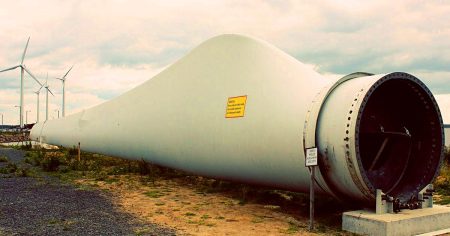 Ces lames géantes de 310 mètres, autrefois éoliennes, pavent désormais nos routes avec une résistance sans égale