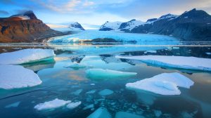 Sous les glaces du Groenland, des volcans millénaires domptent les mystérieux "tremblements de glace" sur 900 mètres !