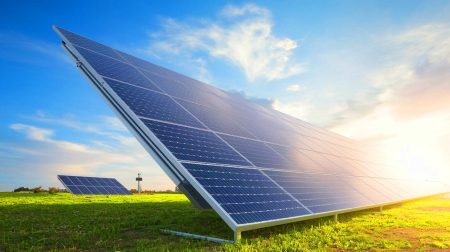 Aussi fine qu'un cheveu humain, cette peau solaire révolutionnaire promet de transformer chaque surface en centrale énergétique