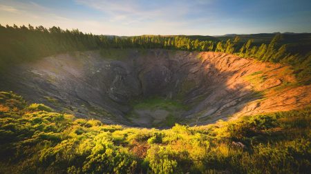 Ce cratère légendaire à l'autre bout du monde, la plus vieille preuve d'impact, aurait déclenché l'étincelle de la vie sur Terre