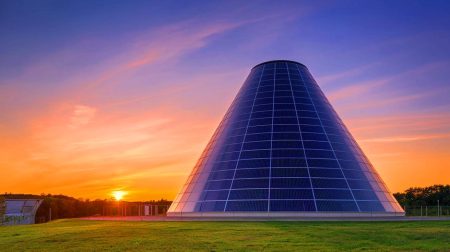 Un cône solaire révolutionnaire produit 20 fois plus d'énergie que les panneaux classiques, la planète en émoi