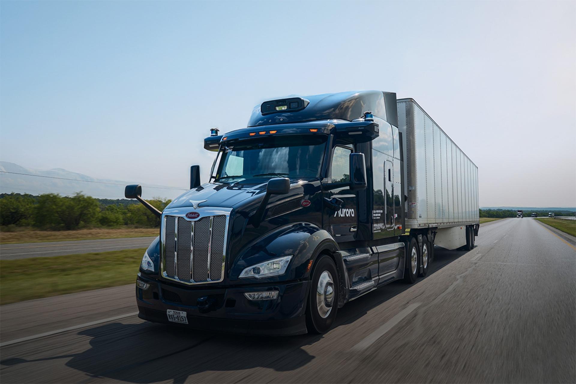 La technologie de véhicule autonome de niveau 4 d'Aurora peut être intégrée aux camions des fabricants, et l'entreprise collabore avec Volvo et PACCAR pour intégrer son système dans les futurs poids lourds