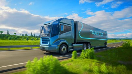 Illustration de camion "Track 1000" à hydrogène liquide parcourant 1 000 km sans recharge. Image réalisée par IA.