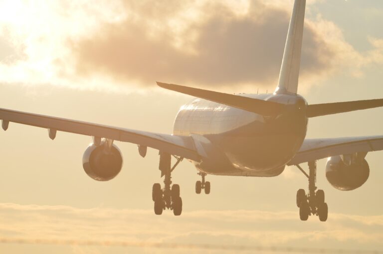 Ces nouveaux thermoplastiques qui bouleversent l’aviation : comment Airbus et Boeing disent adieu à l’aluminium pour réduire drastiquement la consommation de carburant