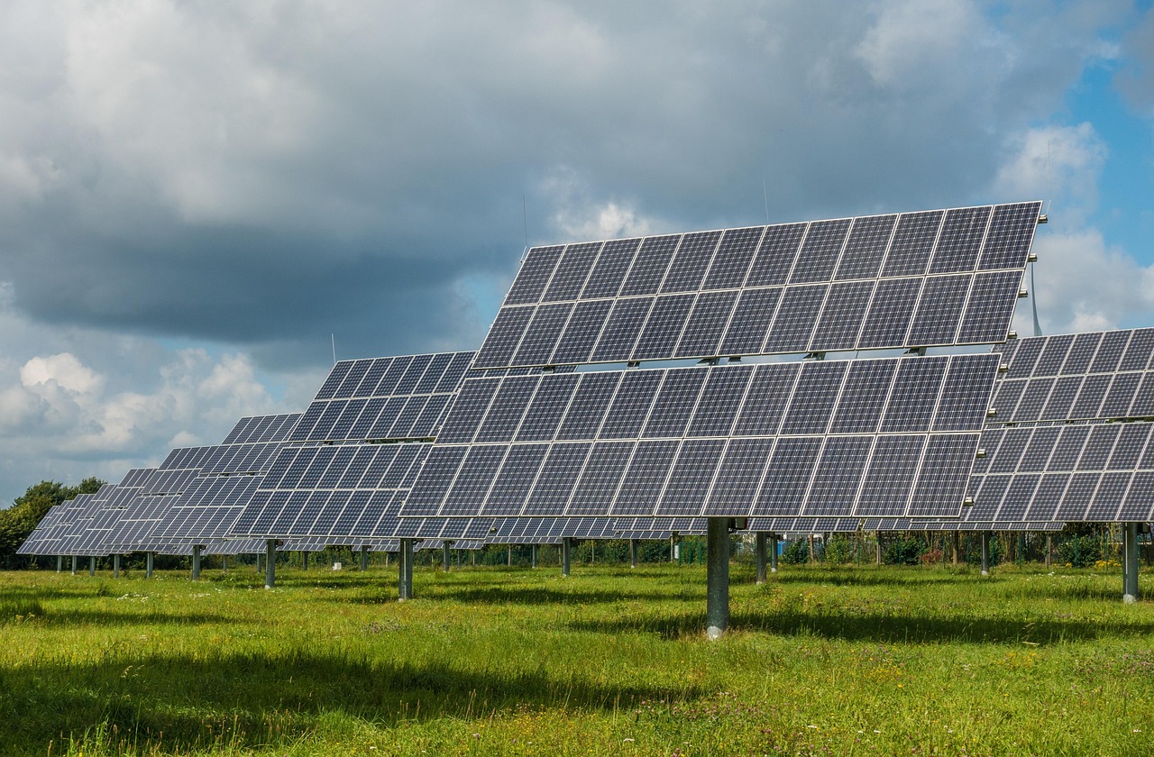 Cette énergie autrefois moquée s&rsquo;apprête à dominer l&rsquo;électricité mondiale en 2025 grâce à une incroyable accélération technologique