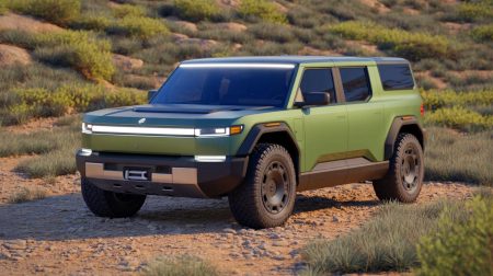 Illustration de l'innovation de Stellantis avec un moteur électrique intégrant un treuil pour véhicules tout-terrain. Image réalisée par IA.