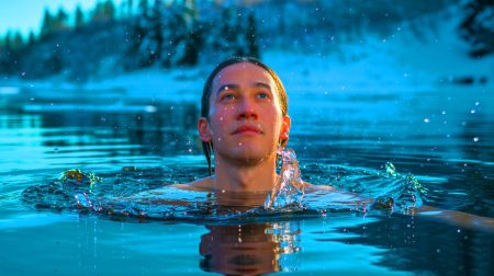 Illustration de l'immersion en eau froide et ses effets sur la santé cellulaire. Image réalisée par IA.