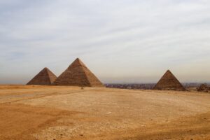 « Ce corridor change tout » : une découverte bouleversante au cœur de la Grande Pyramide de Gizeh dévoile un secret millénaire fascinant et terrifiant