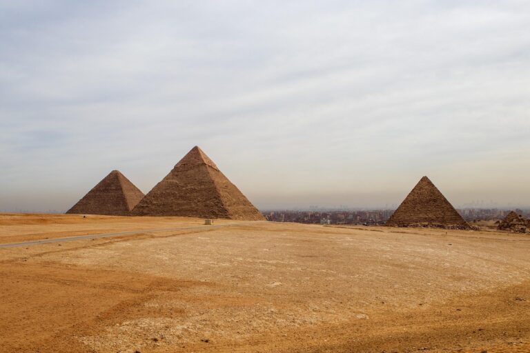 « Ce corridor change tout » : une découverte bouleversante au cœur de la Grande Pyramide de Gizeh dévoile un secret millénaire fascinant et terrifiant