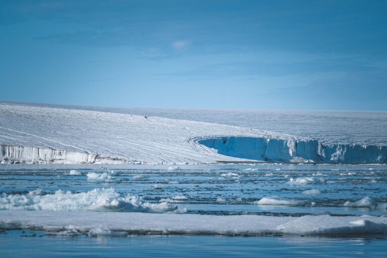 « Ce que nous avons découvert va tout changer » : l&rsquo;Antarctique révèle un secret terrifiant qui pourrait déclencher une apocalypse climatique mondiale imminente