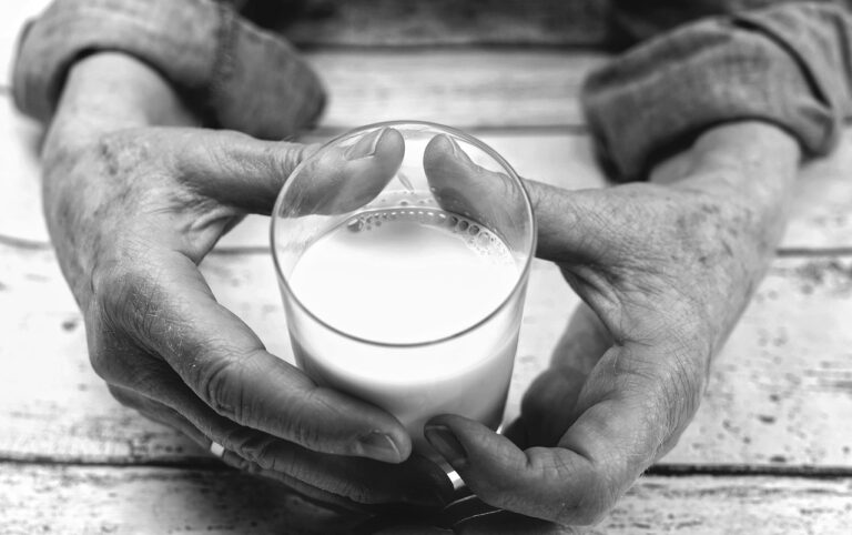 « Cette boisson pulvérise l&rsquo;eau ! » : les chercheurs stupéfaits révèlent l&rsquo;incroyable pouvoir hydratant d&rsquo;une découverte inattendue