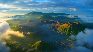 Illustration de la découverte d'une chaîne de volcans enfouis sous la Chine datant de 800 millions d'années.