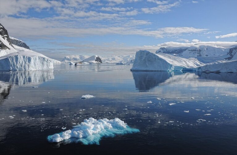 Découverte étonnante en Antarctique : « des structures anciennes bouleversent notre compréhension », et cela pourrait changer notre avenir immédiat