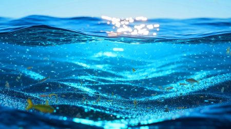 Illustration de la présence massive de nanoplastiques dans l'océan Atlantique Nord.
