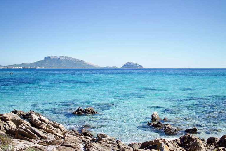 Attention : la mer Méditerranée se réchauffe à 28°C, un phénomène climatique inquiétant pour 2023 !