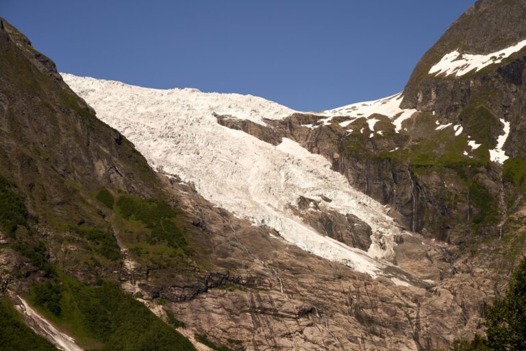 Les glaciers suisses fondent près de trois fois plus vite qu’au cours des années 1990